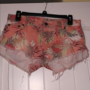 Hawaiian shorts
